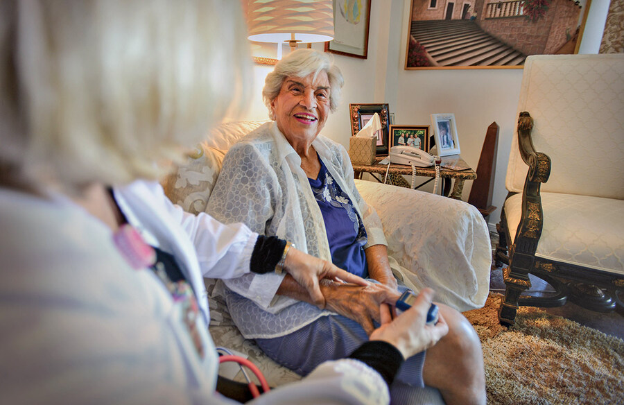 Home hospice nursing visit in Rhinelander