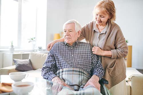 couple discusses comfort care